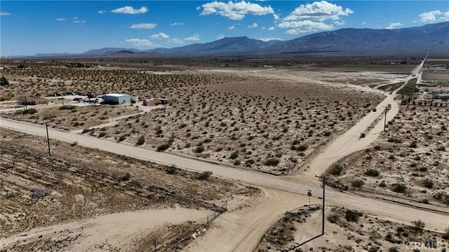 708 Rabbit Springs Road, Lucerne Valley, CA 92356