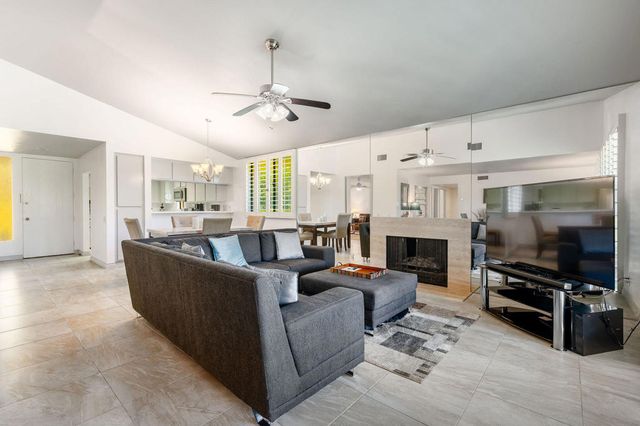 395 E La Verne Way, Palm Springs, CA 92264