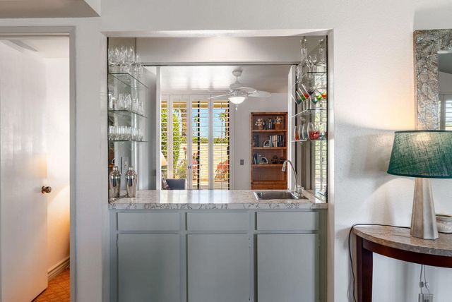 395 E La Verne Way, Palm Springs, CA 92264