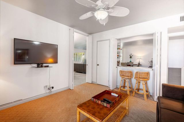 395 E La Verne Way, Palm Springs, CA 92264