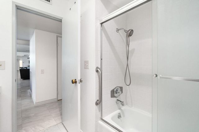 395 E La Verne Way, Palm Springs, CA 92264