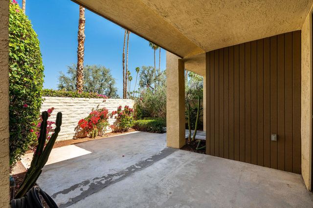 395 E La Verne Way, Palm Springs, CA 92264