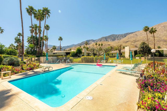 395 E La Verne Way, Palm Springs, CA 92264