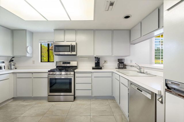 395 E La Verne Way, Palm Springs, CA 92264