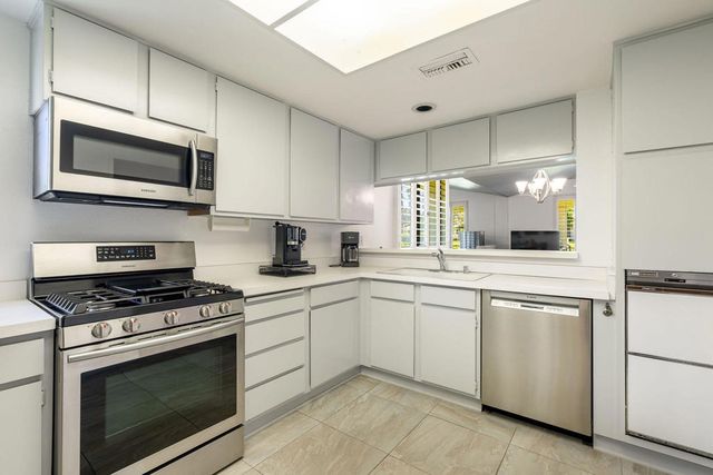 395 E La Verne Way, Palm Springs, CA 92264