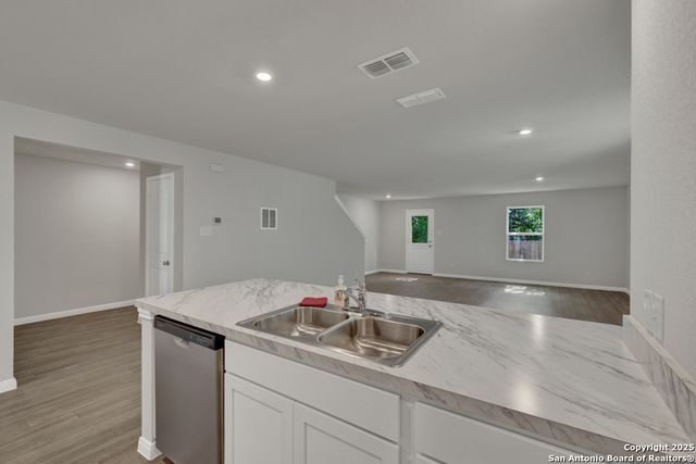 705 Black Mountain, Seguin, TX 78155