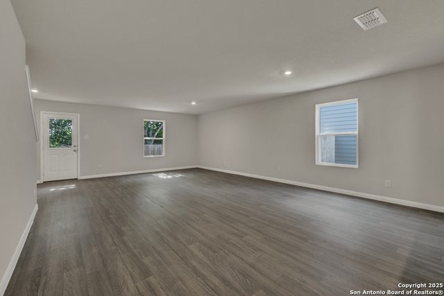 705 Black Mountain, Seguin, TX 78155