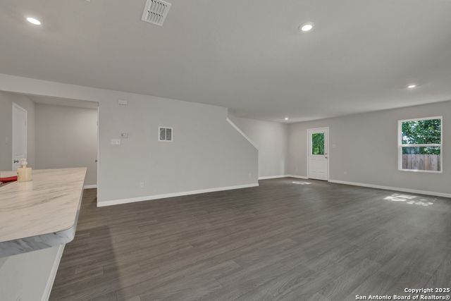 705 Black Mountain, Seguin, TX 78155