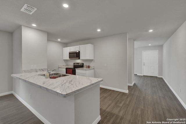 705 Black Mountain, Seguin, TX 78155