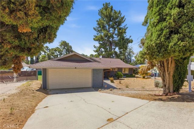 96 W Repplier Road, Banning, CA 92220