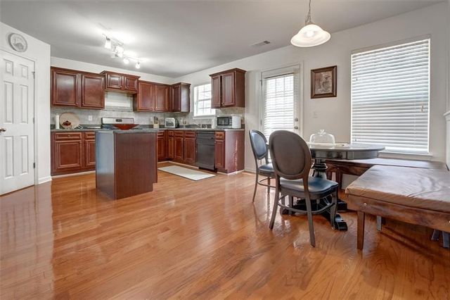 1828 Sandy Trail Drive, Hampton, GA 30228