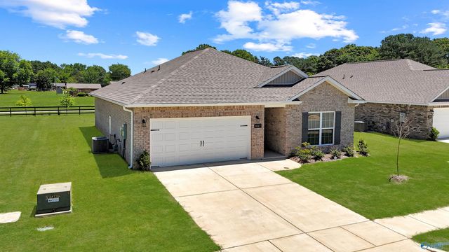 3217 Chestnut Court, Decatur, AL 35603