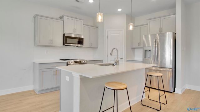 3217 Chestnut Court, Decatur, AL 35603
