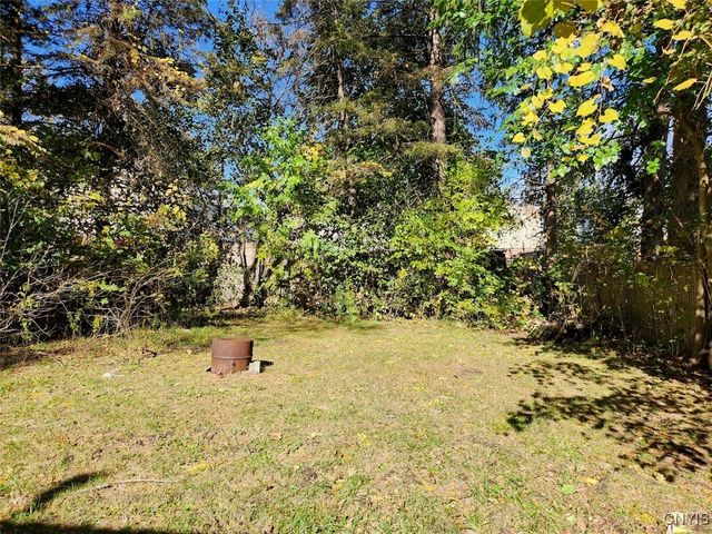 144 Oakdale Drive, Syracuse, NY 13207