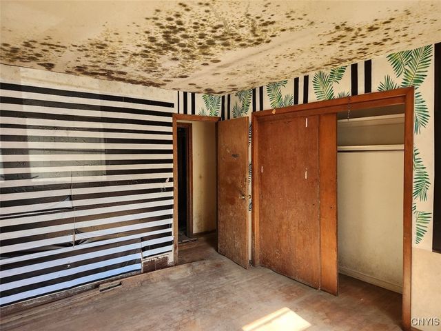 144 Oakdale Drive, Syracuse, NY 13207