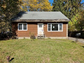 144 Oakdale Drive, Syracuse, NY 13207