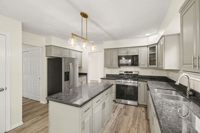 1482 Waycross Road, Forest Park, OH 45240