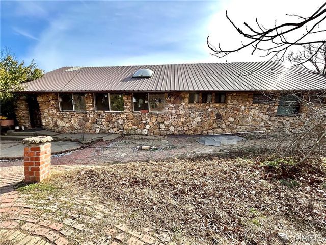 15303 E Highway 32, Boss, MO 65440