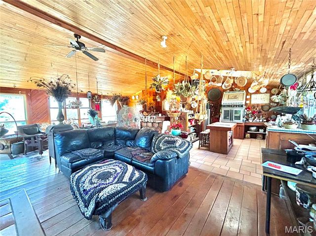 15303 E Highway 32, Boss, MO 65440