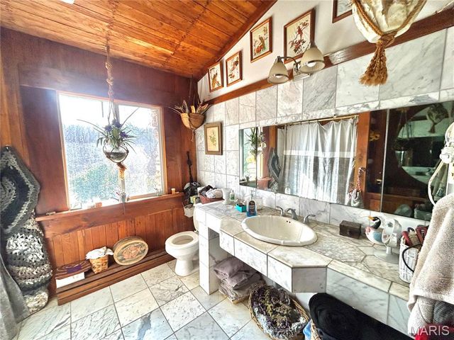 15303 E Highway 32, Boss, MO 65440