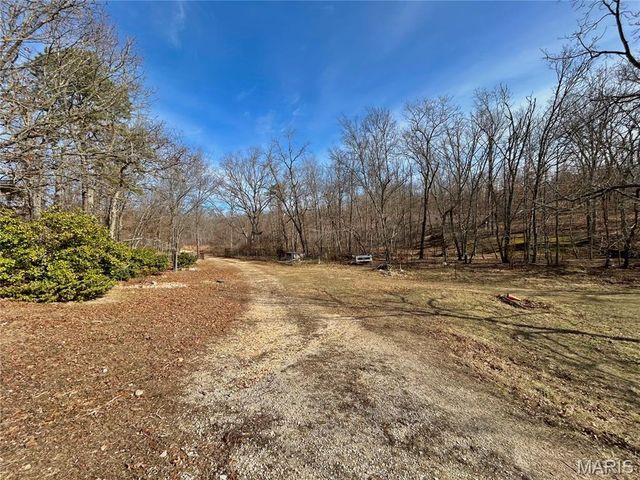 15303 E Highway 32, Boss, MO 65440