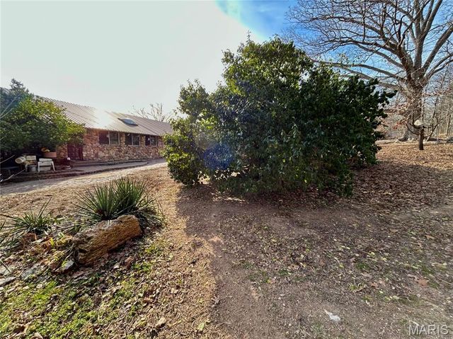 15303 E Highway 32, Boss, MO 65440