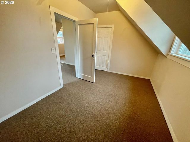 1511 Ne TILLAMOOK St, Portland, OR 97212