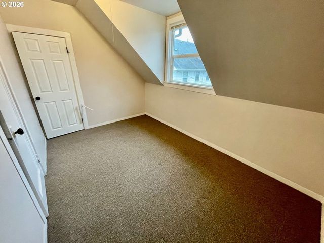 1511 Ne TILLAMOOK St, Portland, OR 97212