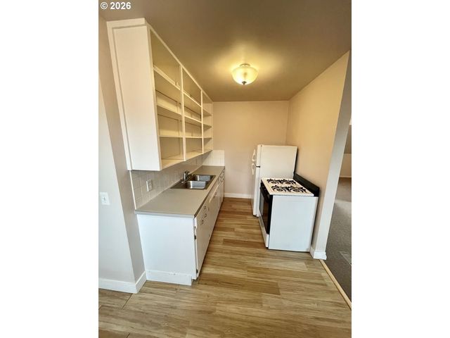 1511 Ne TILLAMOOK St, Portland, OR 97212