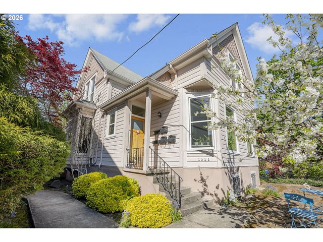1511 Ne TILLAMOOK St, Portland, OR 97212