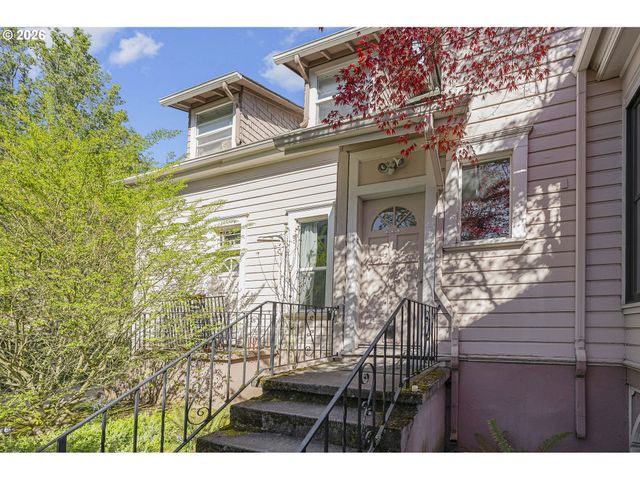 1511 Ne TILLAMOOK St, Portland, OR 97212