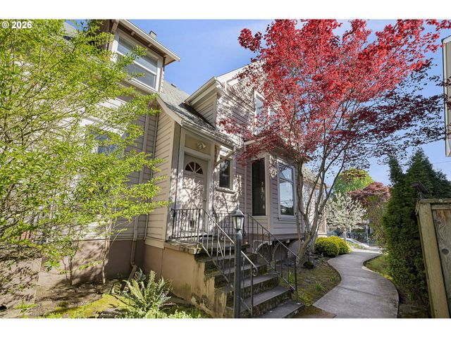 1511 Ne TILLAMOOK St, Portland, OR 97212