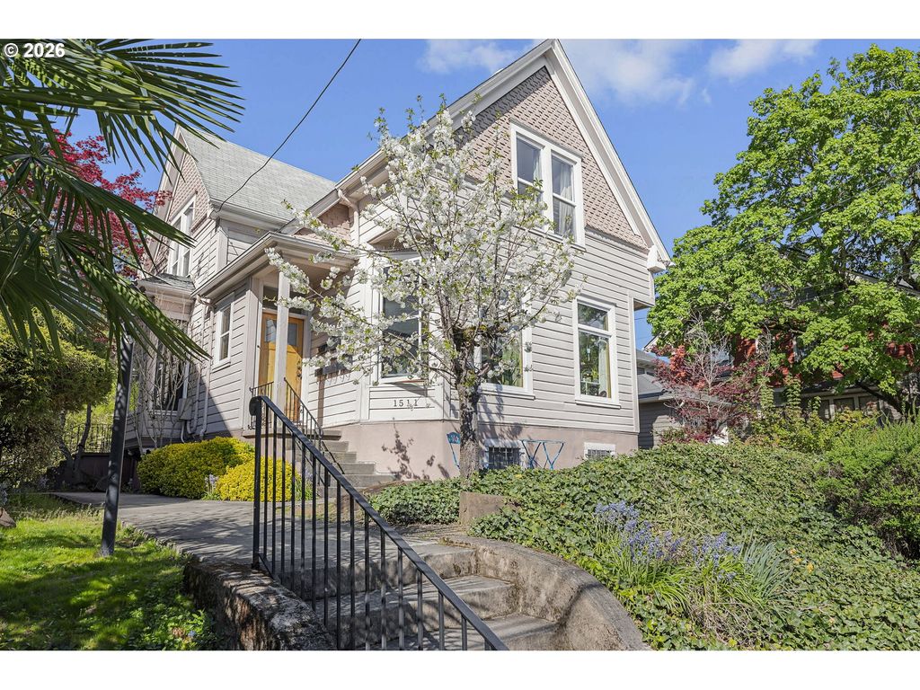 1511 Ne TILLAMOOK St, Portland, OR 97212