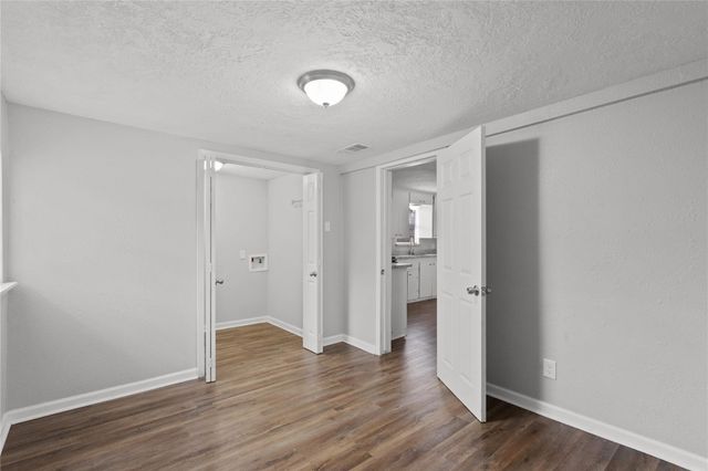 419 N Parrish Street, Angleton, TX 77515