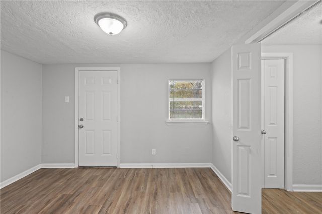 419 N Parrish Street, Angleton, TX 77515