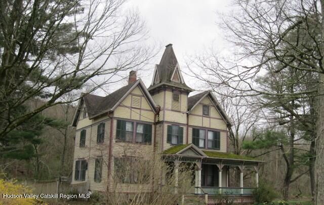 1896 County Rte 9, Chatham, NY 12037