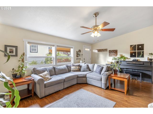 16812 Se 1ST St 112, Vancouver, WA 98684