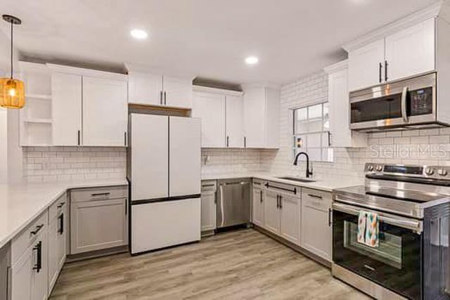 2115 PHILIPPE PARKWAY, Safety Harbor, FL 34695