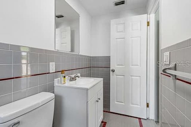 2115 PHILIPPE PARKWAY, Safety Harbor, FL 34695