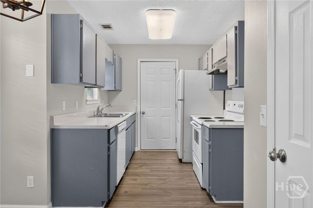 17 Leeward Drive, Savannah, GA 31419