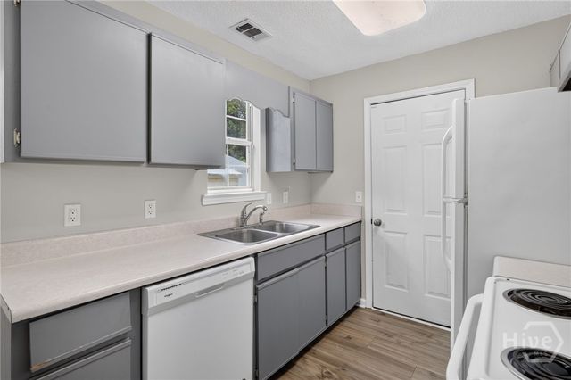 17 Leeward Drive, Savannah, GA 31419