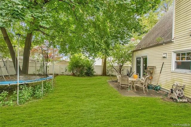 7 Wendover Road, Eastchester, NY 10709