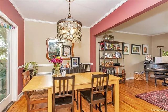 7 Wendover Road, Eastchester, NY 10709