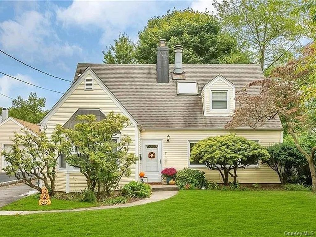 7 Wendover Road, Eastchester, NY 10709