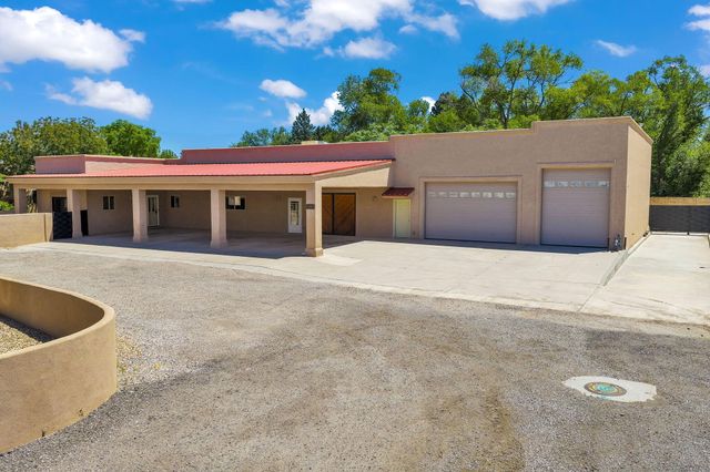 2742 Rio Grande Boulevard NW, Albuquerque, NM 87104