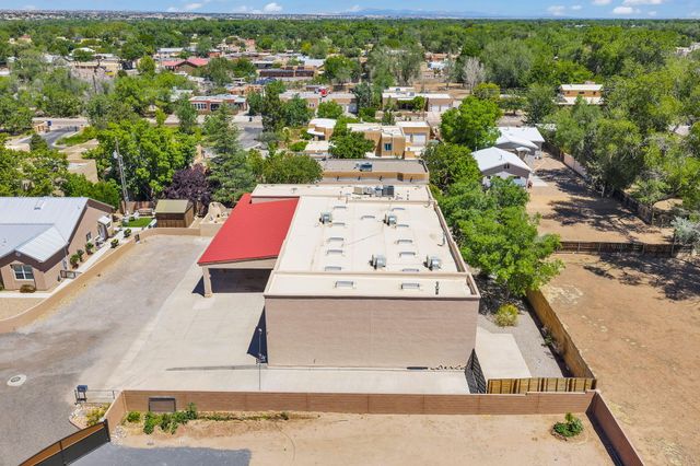2742 Rio Grande Boulevard NW, Albuquerque, NM 87104