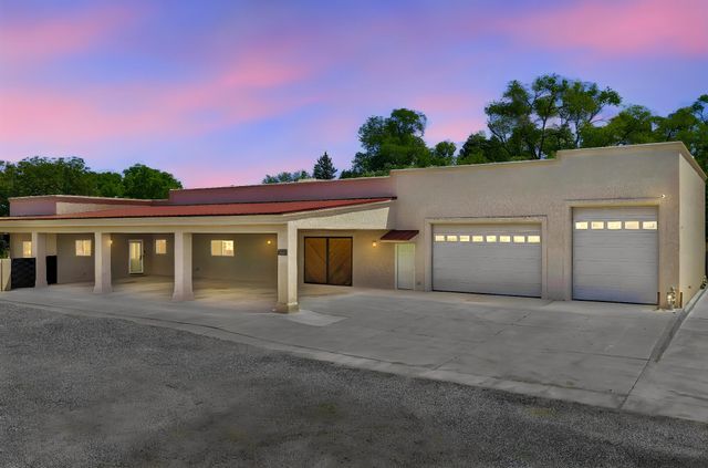2742 Rio Grande Boulevard NW, Albuquerque, NM 87104