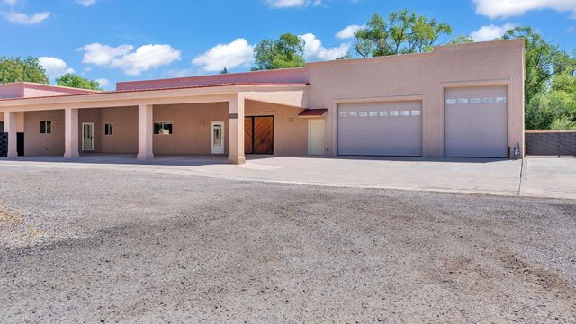 2742 Rio Grande Boulevard NW, Albuquerque, NM 87104