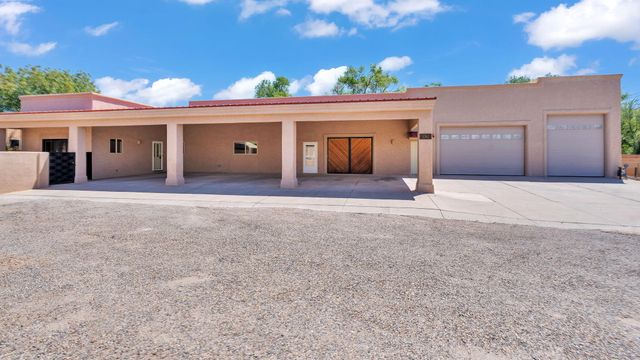 2742 Rio Grande Boulevard NW, Albuquerque, NM 87104