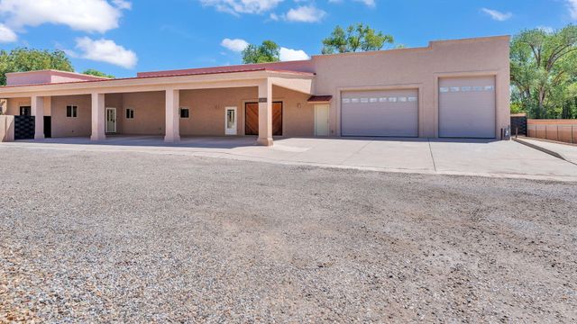 2742 Rio Grande Boulevard NW, Albuquerque, NM 87104